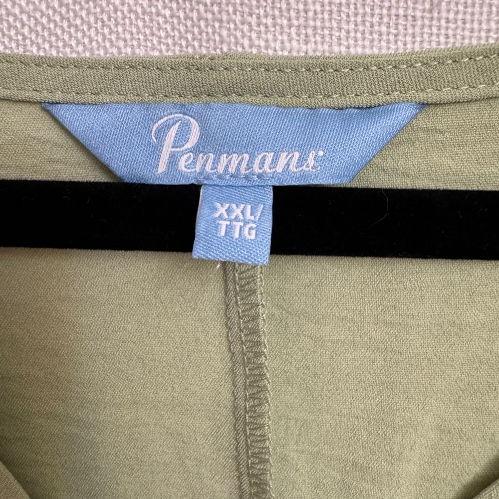 26” ptp Women's sage Green V-Neck Top - Picture 3 of 5